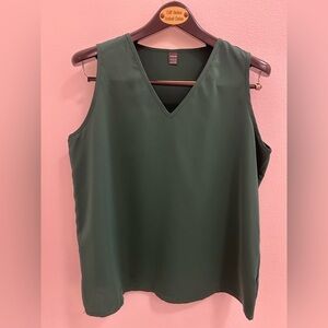 Everlane Dark Green V-Neck Sleeveless Camisole